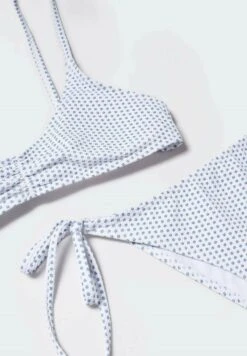 Mango Kids ANDY SET - Bikini - Blanc Cassé 9 Mango Kids ANDY SET - Bikini - Blanc Cassé -Badebekleidungsgeschäft 0de6cf70113e41e3994b02ab3eeda633