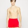 Puma SWIM MEN - Badeshorts - Red -Badebekleidungsgeschäft 4bd691f44116493ab2106fd911de45cd