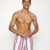 Hollister Co. ELEAVTED ESSENTIALS STRIPES - Badeshorts - Pink -Badebekleidungsgeschäft 5fd5d86557a541f78bab70d32fcd519a
