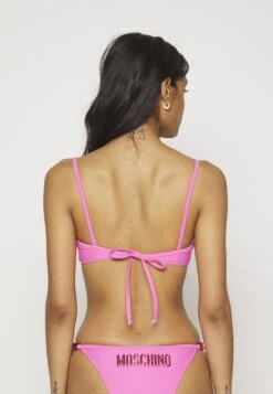 CHAINS BANDEAU - Bikini-Top - Fuxia 10 CHAINS BANDEAU - Bikini-Top - Fuxia -Badebekleidungsgeschäft 88d041f363ee40a9afb1eb6a7eafe1eb