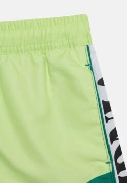 Vingino XUUS - Badeshorts - Soft Neon Green 10 Vingino XUUS - Badeshorts - Soft Neon Green -Badebekleidungsgeschäft cedd445ad0d841d188351193782cafc4