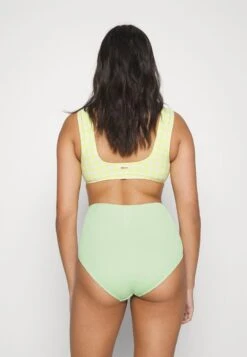 Monki Bikini-Hose - Green Light -Badebekleidungsgeschäft d98ec39d2fce4c1d9e03cc86ba4d6a8a