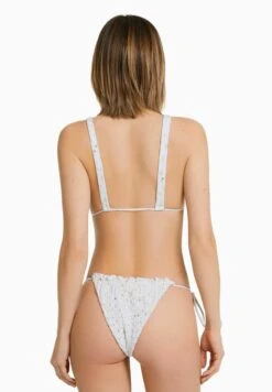 BERSHKA SMOCKED - Bikini-Hose - Off White -Badebekleidungsgeschäft f89a286943924ad2bf67661289b7249e